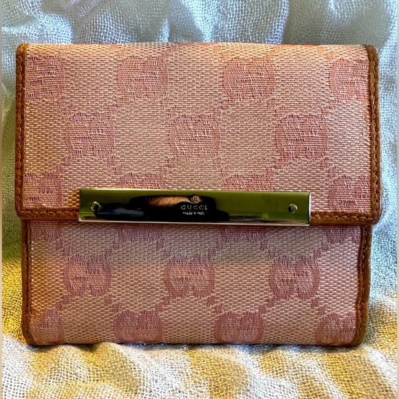 GUCCI GG MONOGRAM PINK COMPACT WALLET WOMEN - Picture 1 of 16